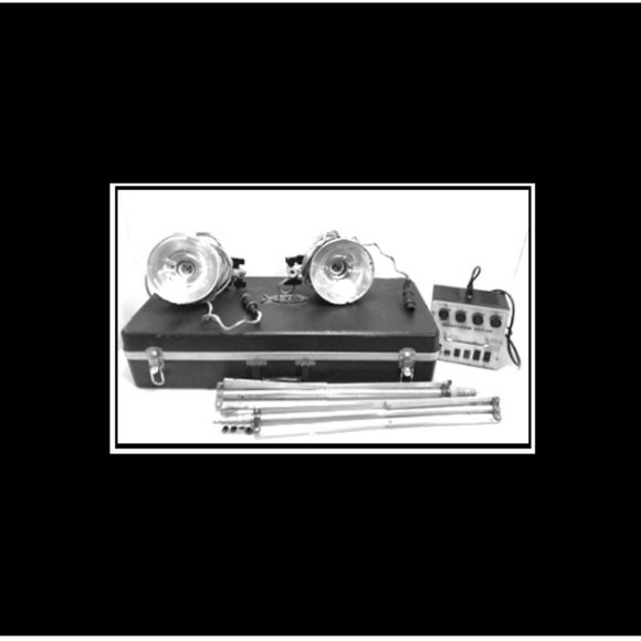 Novatron 400 VR Photography/Video Studio Lighting Kit - Picture 1 of 8